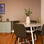 Ultimate Living Experience - Modern & Free Parking Near Romexpo * Bucharest