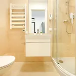 Ultimate Living Experience - Modern & Free Parking Near Romexpo Apartment Bucharest