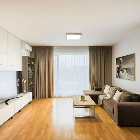 Ultimate Living Experience - Modern & Free Parking Near Romexpo Bucarest