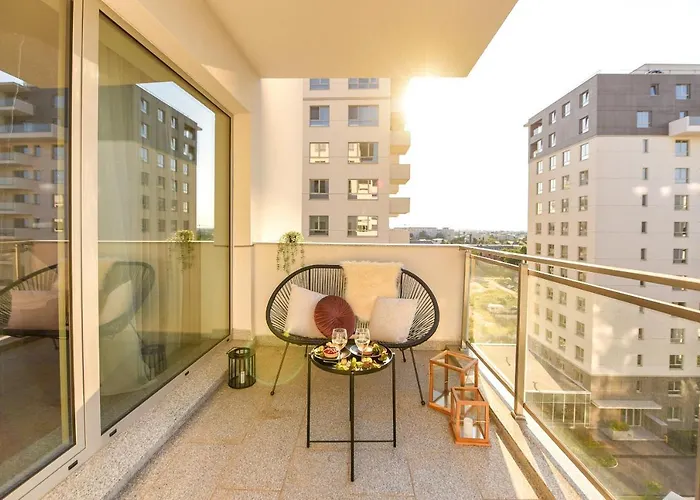 Апартаменти Ultimate Living Experience - Modern & Free Parking Near Romexpo *