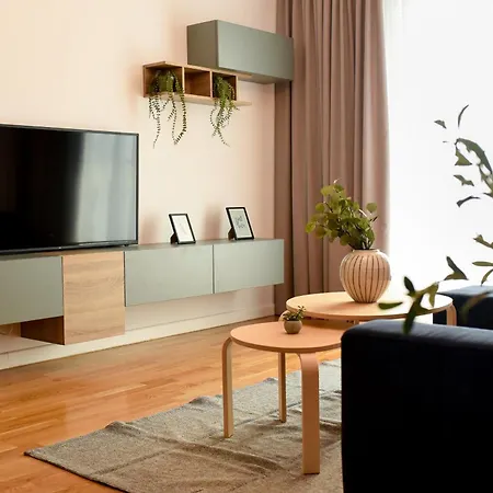 Ultimate Living Experience - Modern & Free Parking Near Romexpo * 布加勒斯特