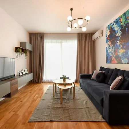 Ultimate Living Experience - Modern & Free Parking Near Romexpo *
